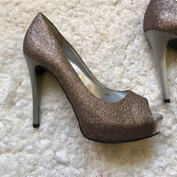 GUESS: MultiColor Metallic Glitter Heels Platform Peep-toe Pumps - Picture 4 of 15